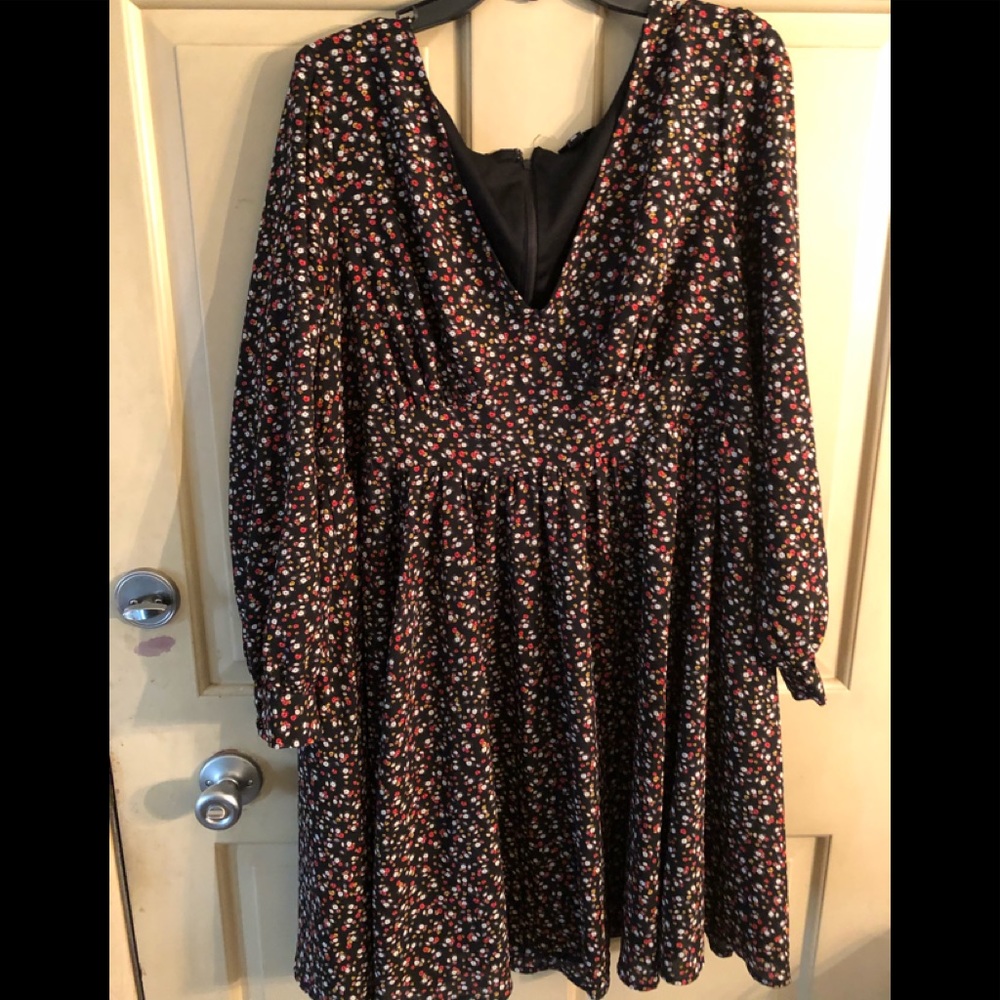 TORRID FLOWER DESIGN DRESS (BOGO)